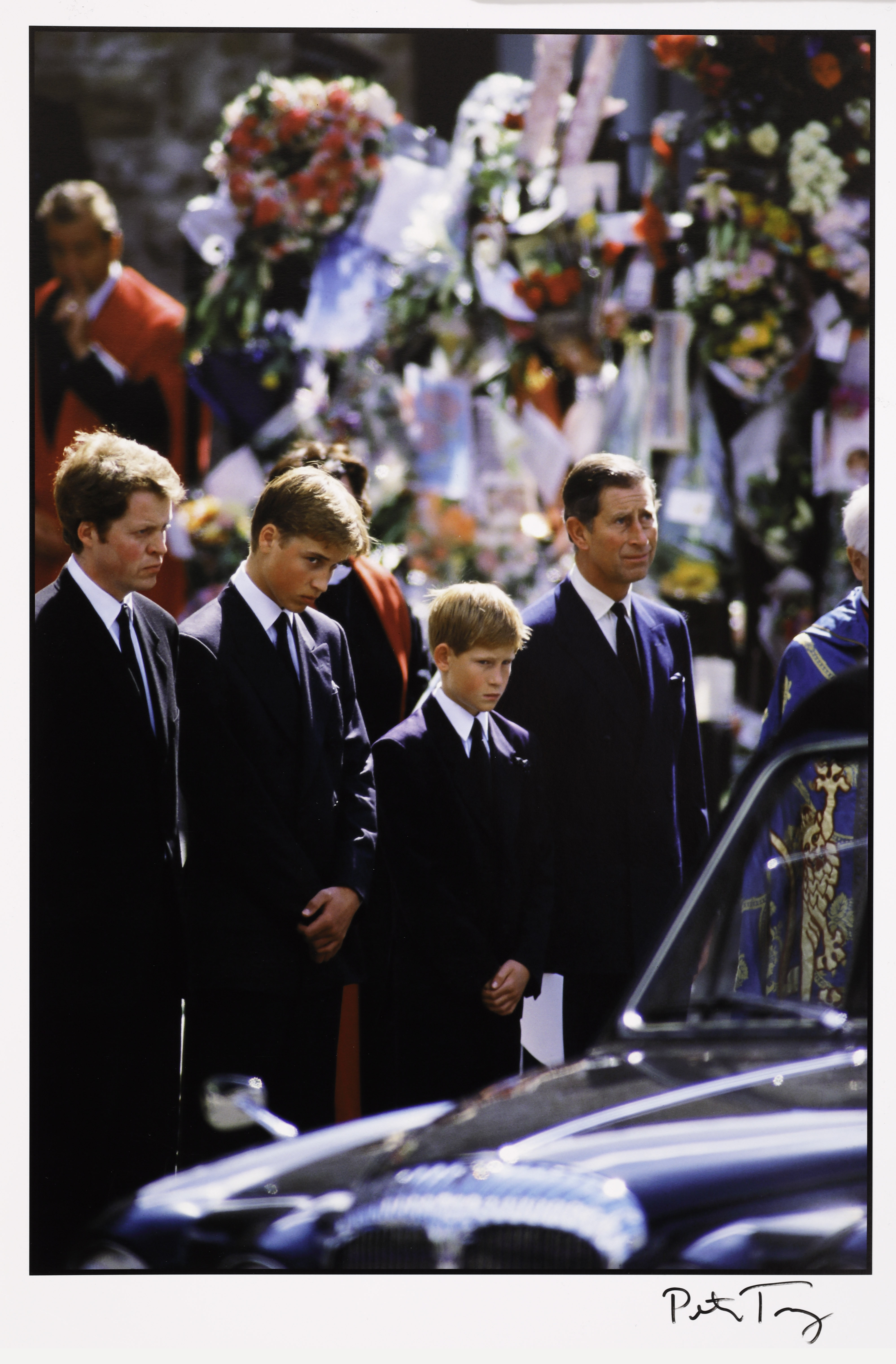 Peter Turnley. Funeral of Princess Diana, London, England, 1997. Archival pigment print